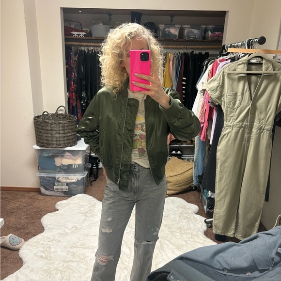 TOPSHOP Satin Bomber Jacket - Picture 4 of 9